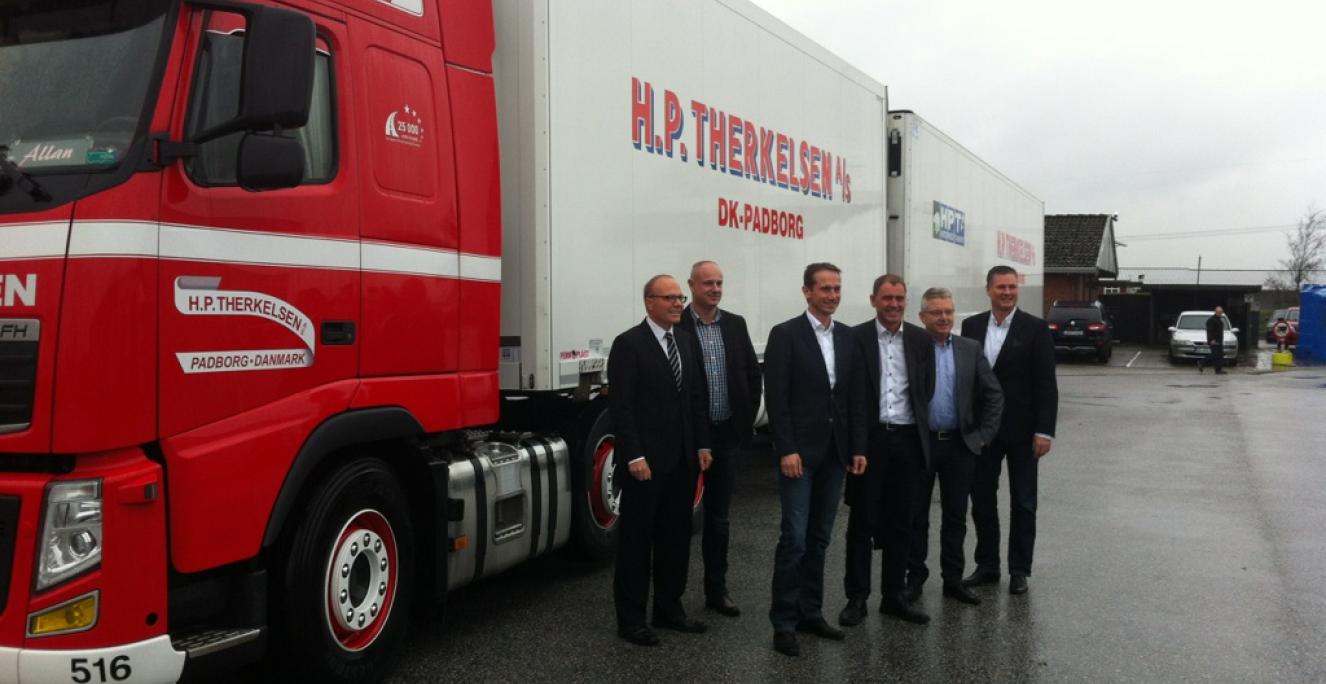 Næstformand i Venstre, Kristian Jensen, på besøg hos transportfirmaet H.P. Therkelsen i Padborg i 2013. Næstformand i Venstre, Kristian Jensen, på besøg hos transportfirmaet H.P. Therkelsen i Padborg i 2013.