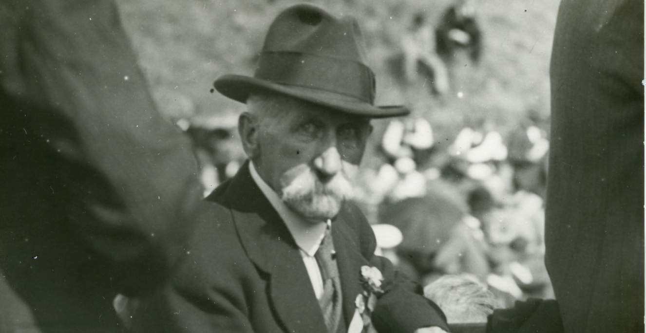 H.P. Hanssen ved Dybbølfesten. Fotografi fra 1930'erne. H.P. Hanssen ved Dybbølfesten. Fotografi fra 1930'erne.
